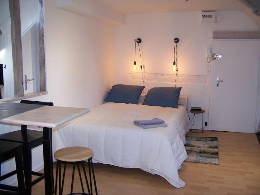 Rennes: Studio 4 Couchages, Proche Commerces, Bus. Eksteriør bilde