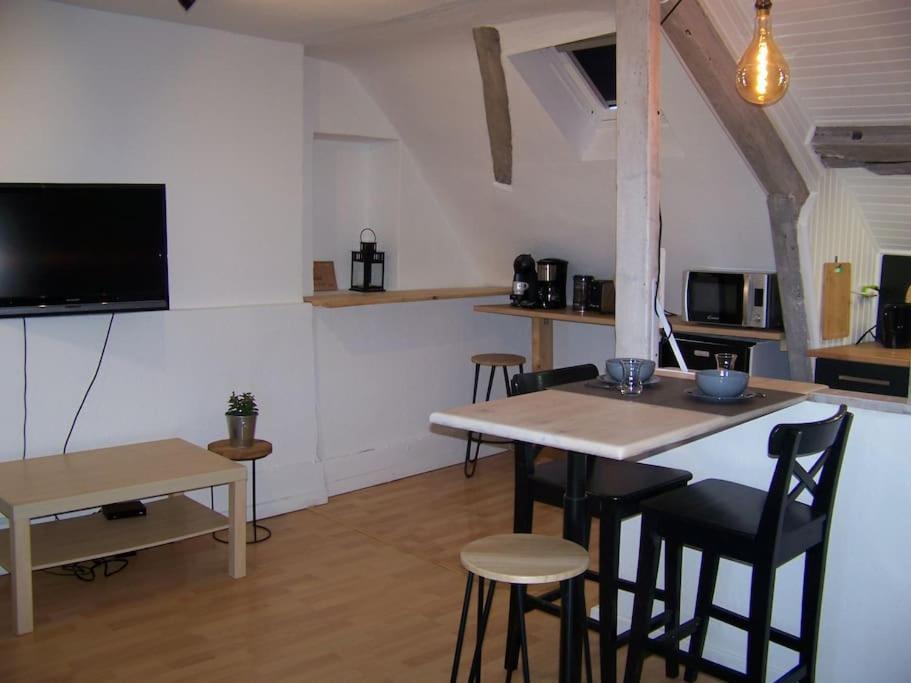 Rennes: Studio 4 Couchages, Proche Commerces, Bus. Eksteriør bilde